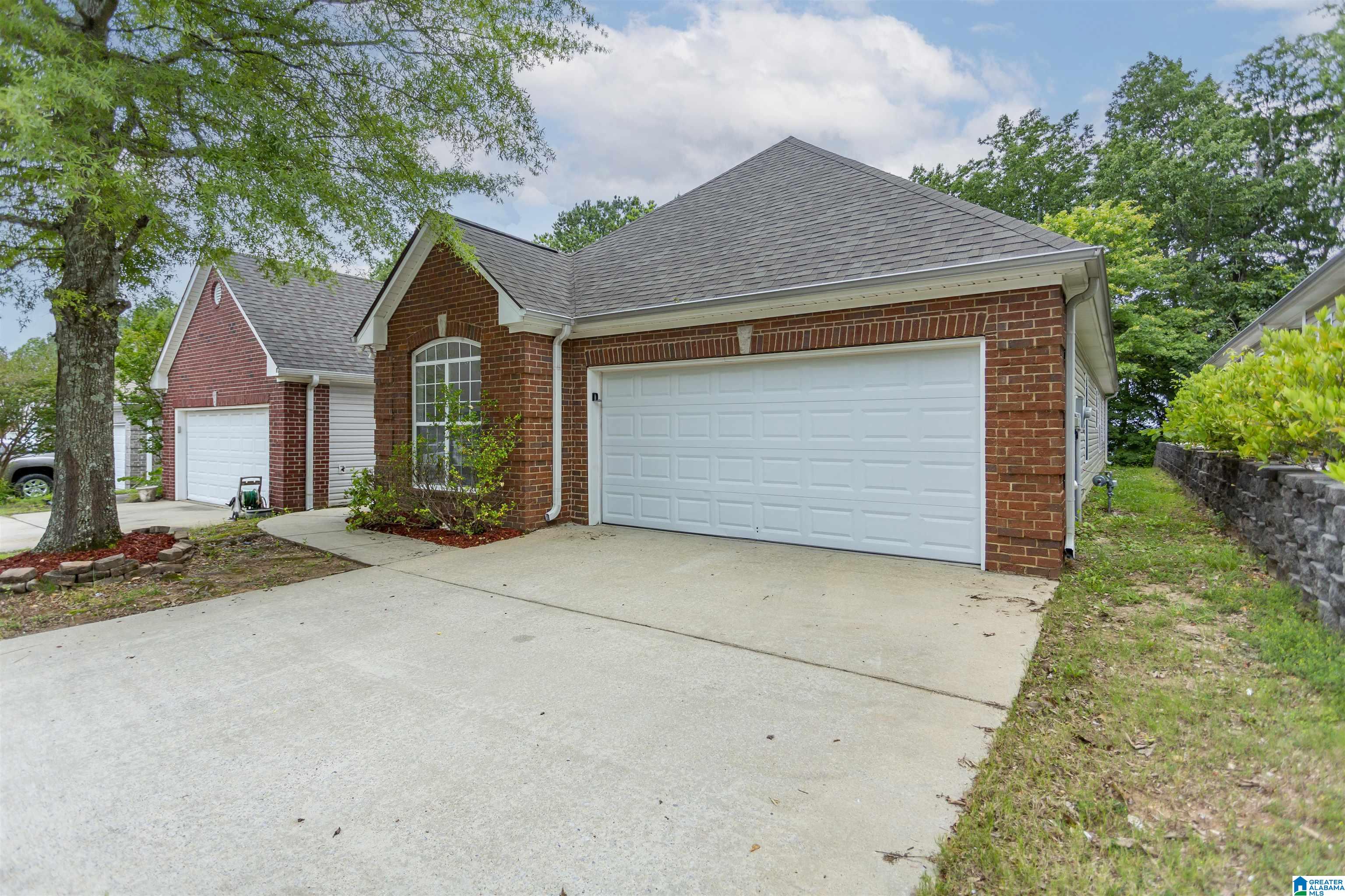 178 Highview Cove Pelham, AL 35124 - Photo 2 of 41