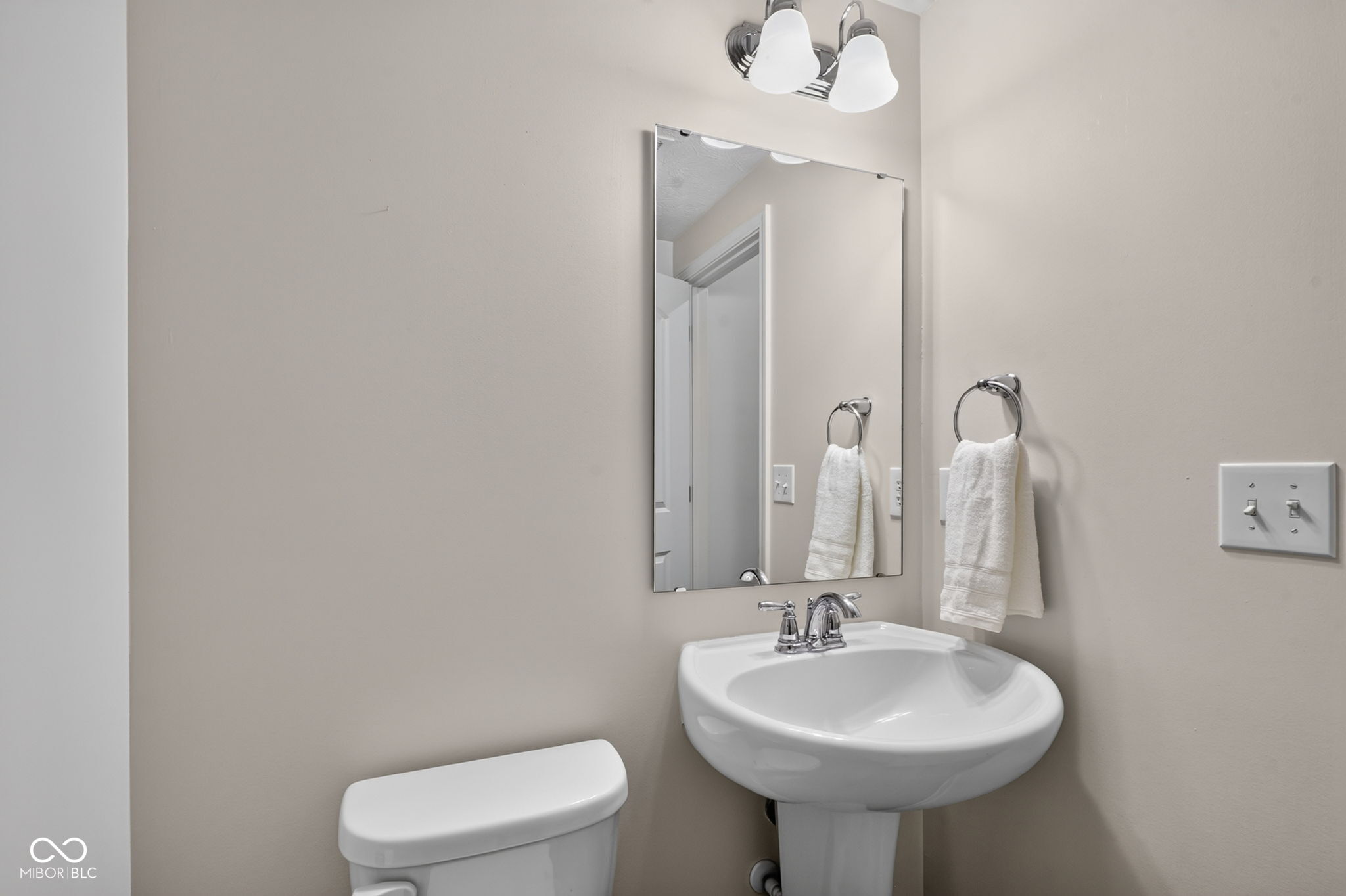 9728 Junction Station Fishers, IN 46037 - Photo 8 of 46 Gallery Image 8