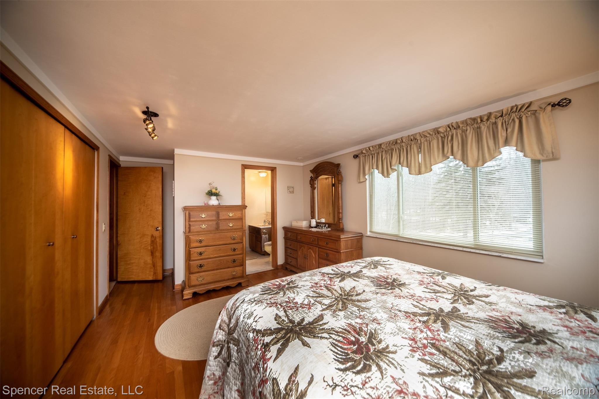 6892 Rattalee Lake Road Clarkston, MI 48348 - Photo 33 of 53 MK7_2942-HDR.jpg