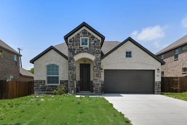 $2,450 | 1819 Michael Drive, Princeton, TX 75407