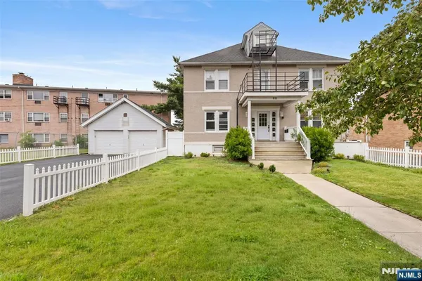 $1,250 | 22 West Quackenbush Avenue, Dumont, NJ 07628