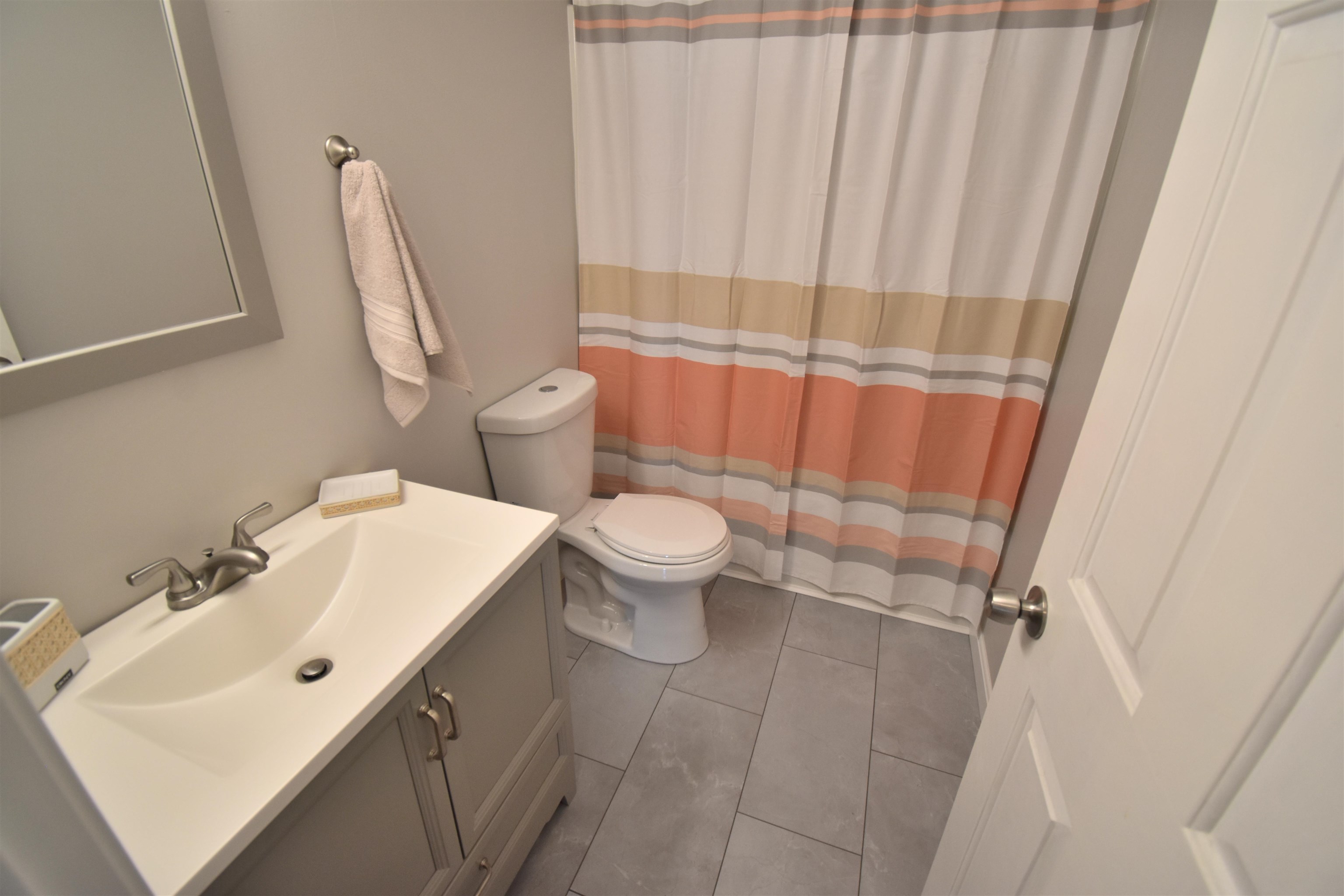 96 River Road, Unit 201 Manchester, NH 03104 - Photo 3 of 14 Gallery Image 3