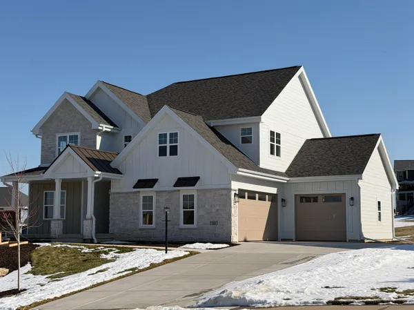 $989,900 | 920 Carnoustie Way, Oregon, WI 53575