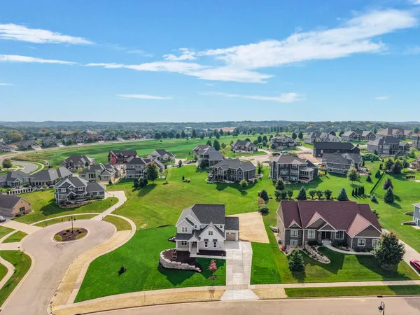 $975,000 | 920 Carnoustie Way, Oregon, WI 53575
