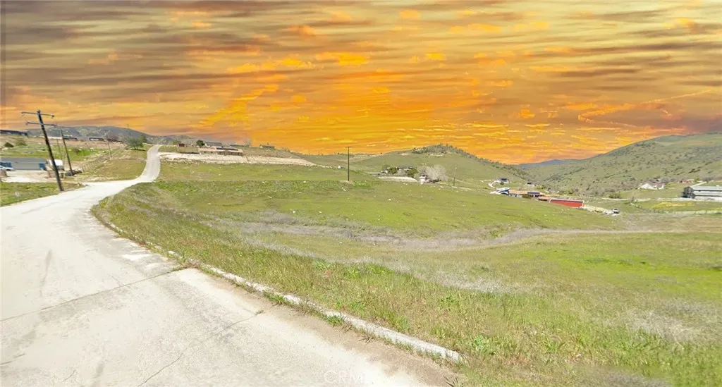 0 Sage Golden Hills Tehachapi, CA 93561 - Photo 3 of 4 a view of an ocean