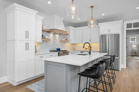 $1,379,000 | 28 Country Farm Road, Forestdale, MA 02644