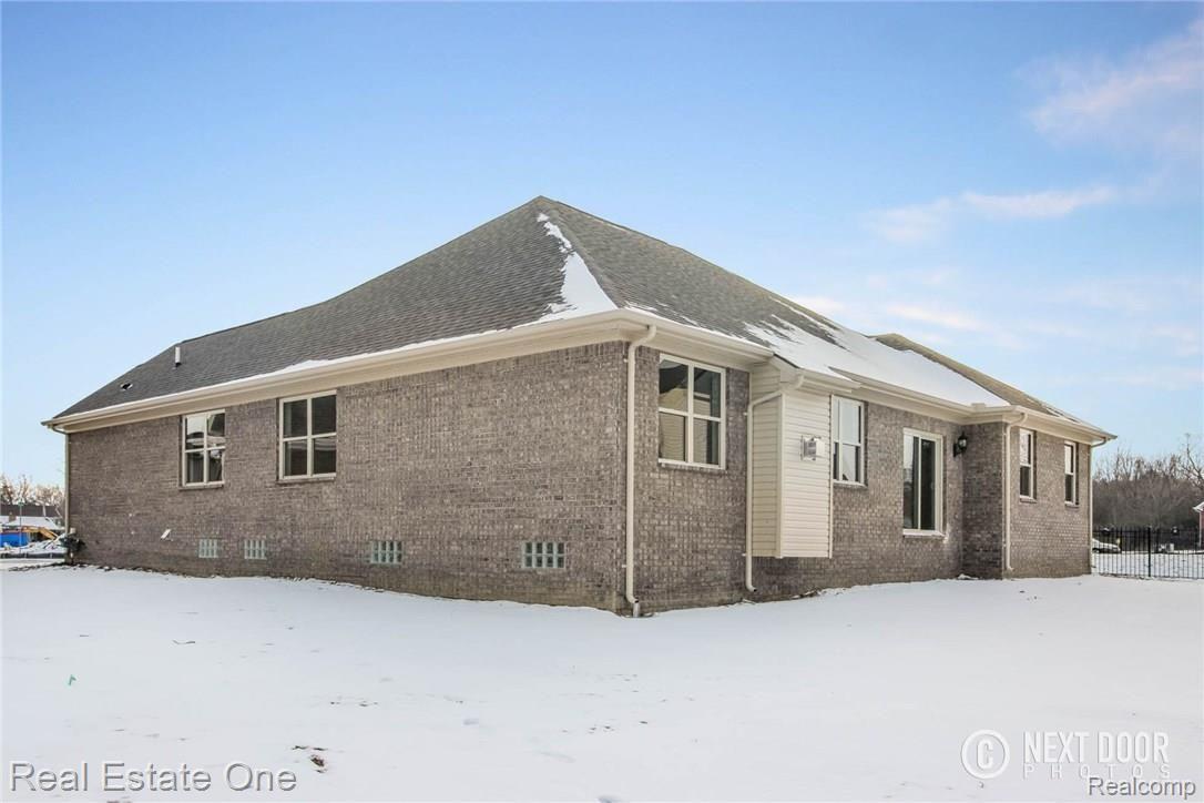 374 Verona Drive Rochester, MI 48307 - Photo 32 of 34 IMG_2033Blended.JPG