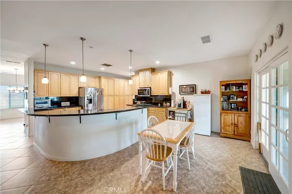 $625,000 | 7306 West Ave A 8, Lancaster, CA 93536