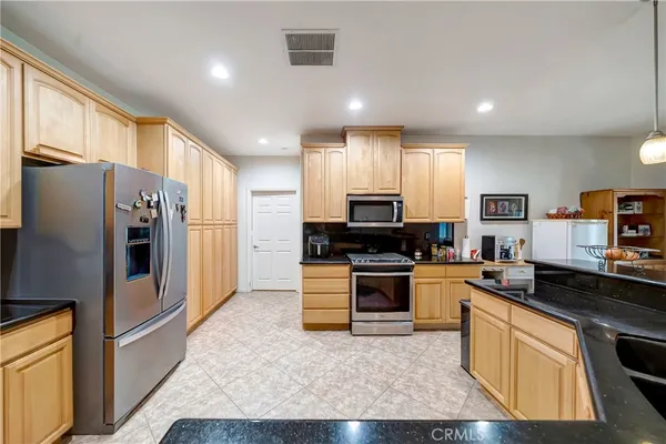 $625,000 | 7306 West Ave A 8, Lancaster, CA 93536
