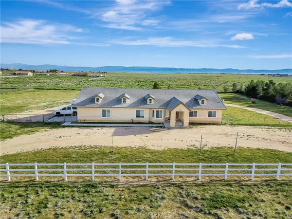 $625,000 | 7306 West Ave A 8, Lancaster, CA 93536