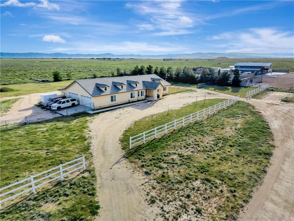 $625,000 | 7306 West Ave A 8, Lancaster, CA 93536