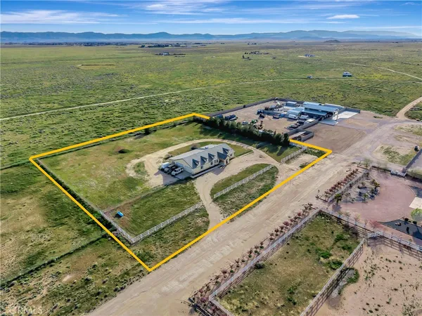 $625,000 | 7306 West Ave A 8, Lancaster, CA 93536