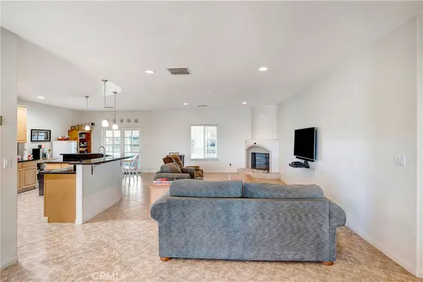 $625,000 | 7306 West Ave A 8, Lancaster, CA 93536