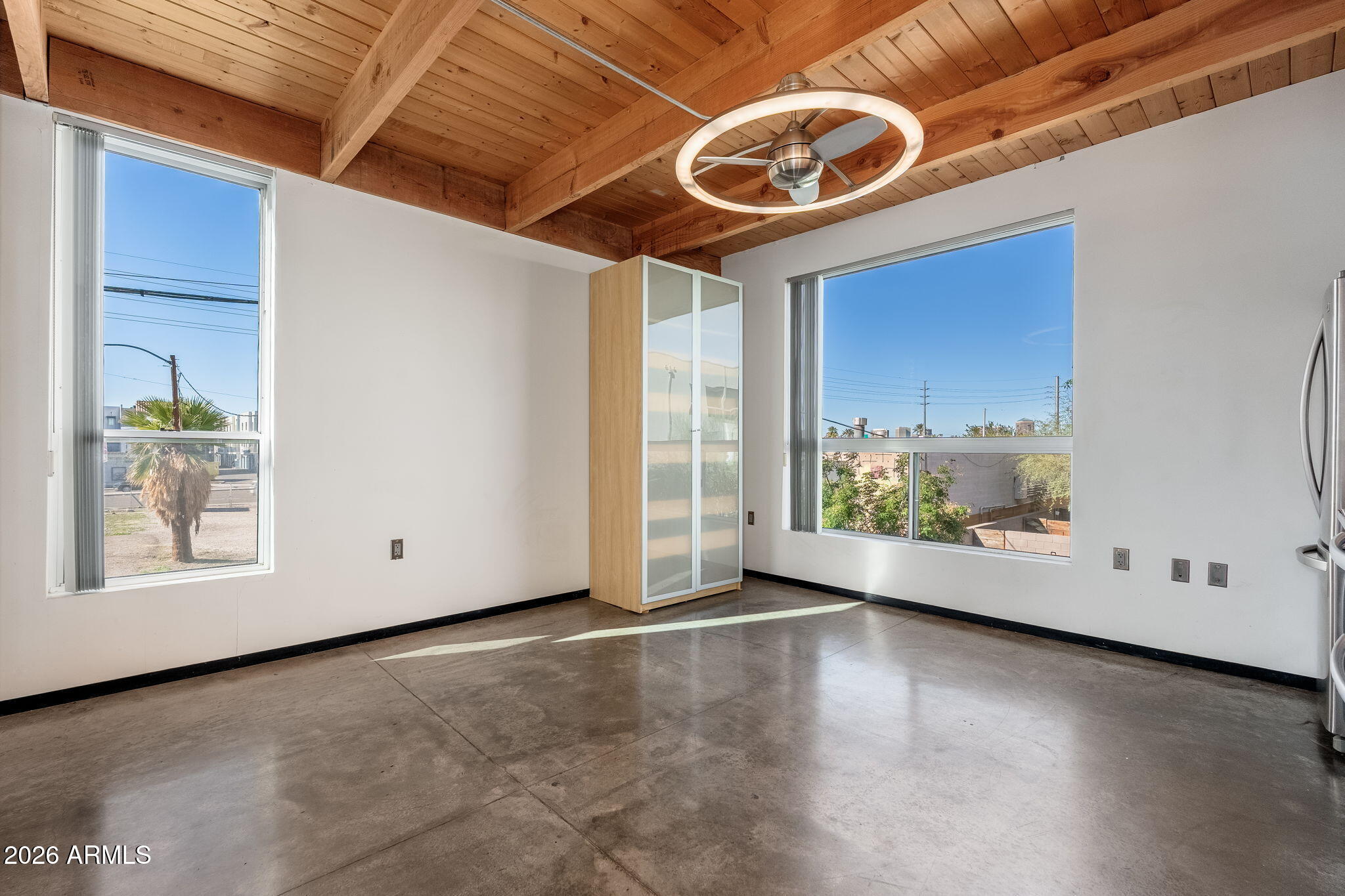 727 East Portland Street, Unit 6 Phoenix, AZ 85006 - Photo 14 of 31 a view of an empty room with a window