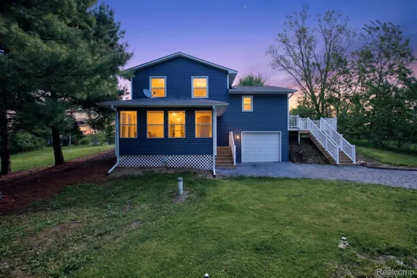 $340,000 | 1215 North Oak Road, Davison, MI 48423