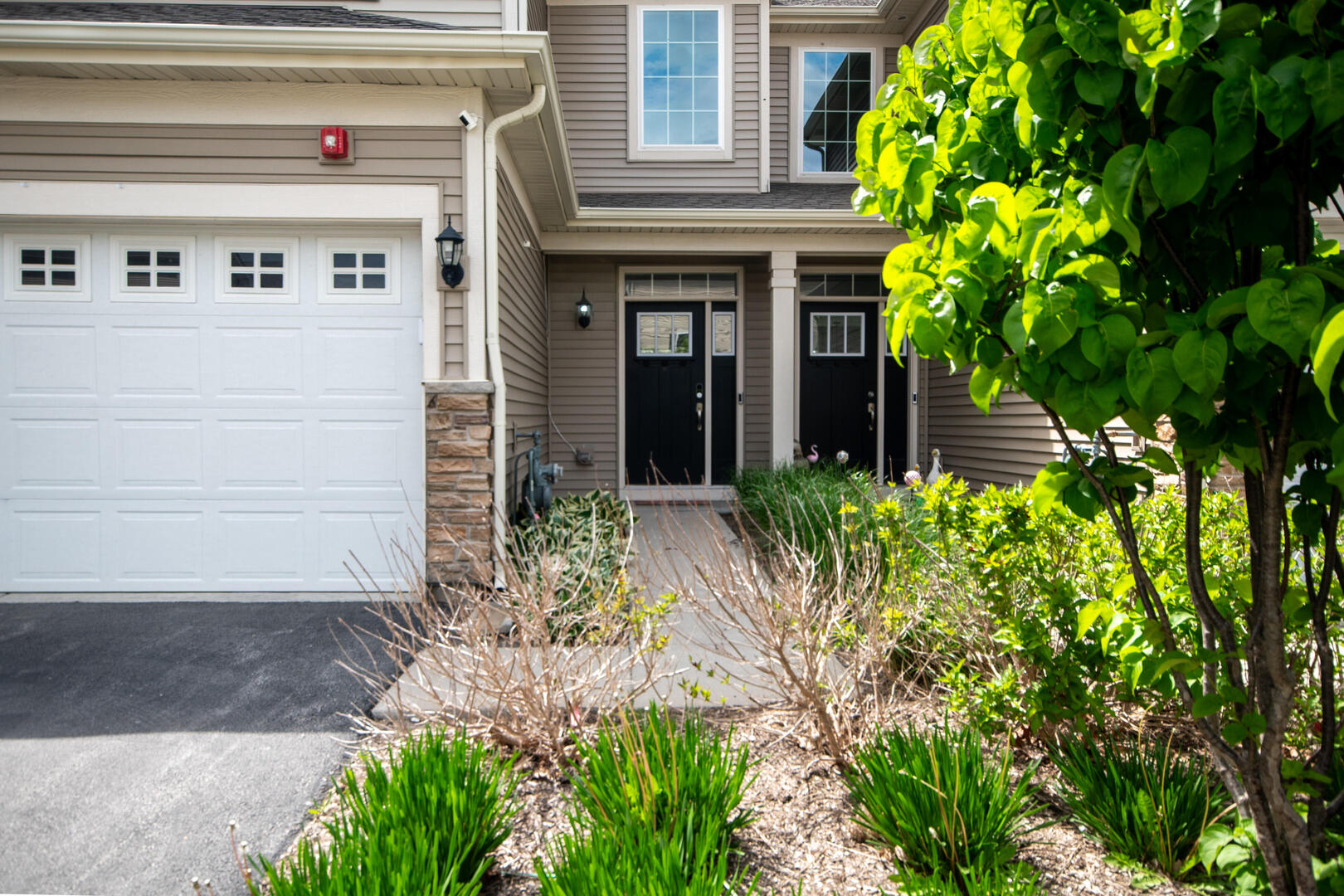 2049 Stuttle Road Batavia, IL 60510 - Photo 3 of 17 Gallery Image 3