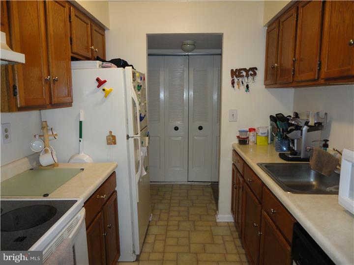 2205 Eagle Road West Chester, PA 19382 - Photo 7 of 18 Kitchen