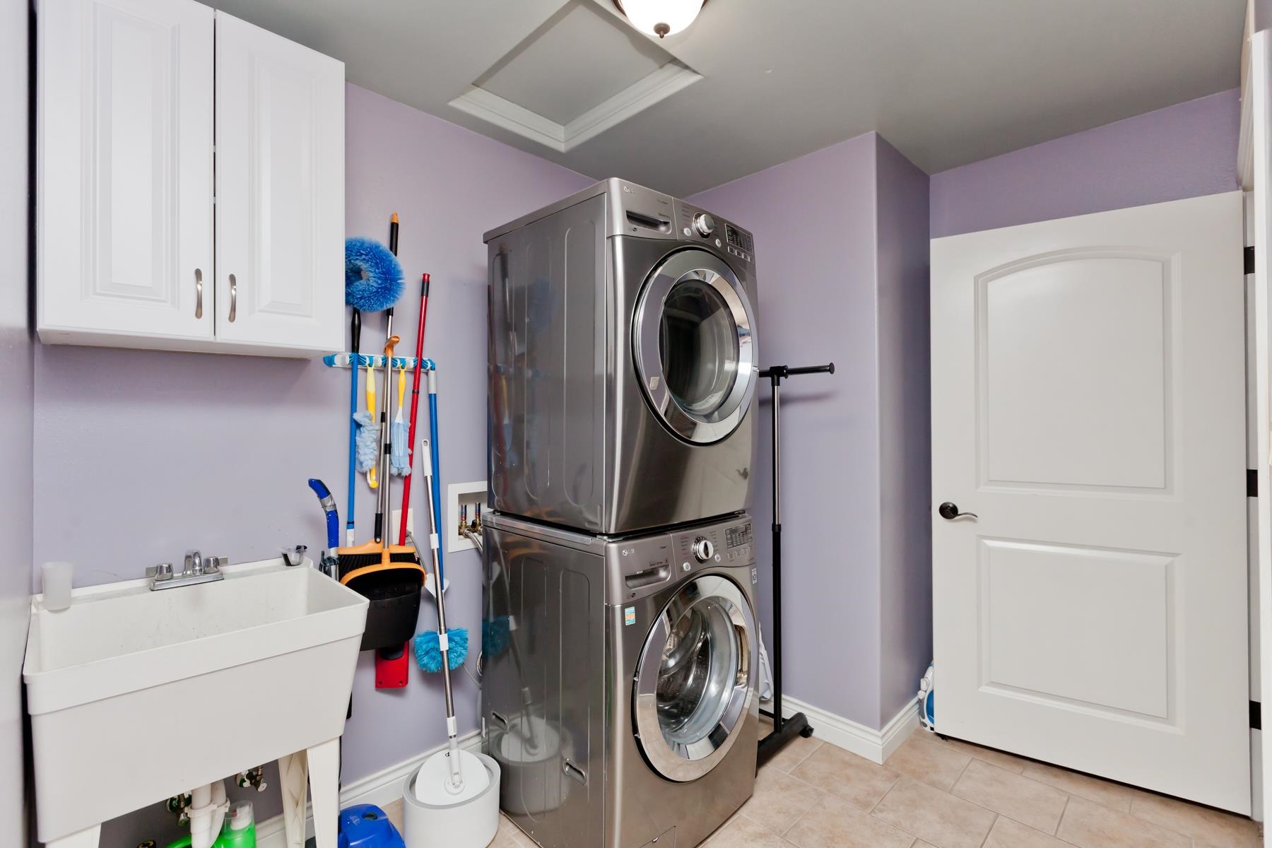 1037 Wingate Drive Fruita, CO 81521 - Photo 27 of 42 a utility room with dryer and washer