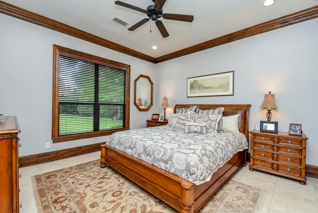 $3,200,000 | 10 Player Pond Place, The Woodlands, TX 77382