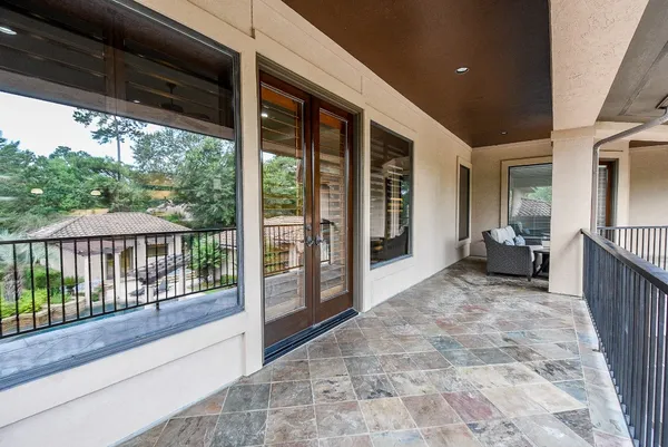 $2,950,000 | 10 Player Pond Place, The Woodlands, TX 77382