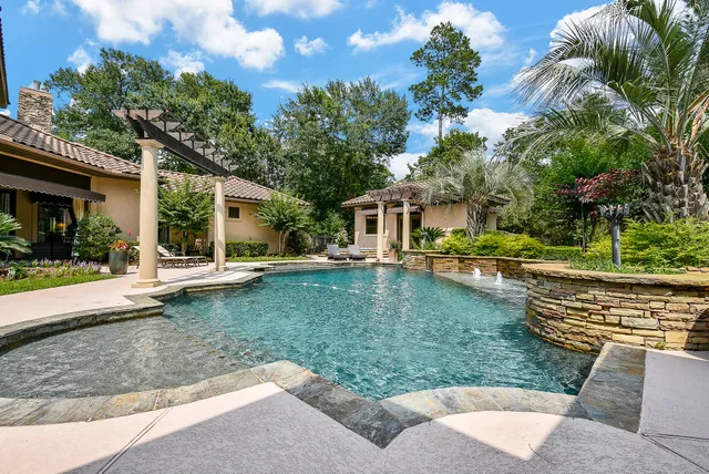$3,200,000 | 10 Player Pond Place, The Woodlands, TX 77382