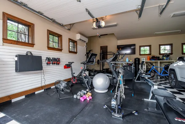 $3,200,000 | 10 Player Pond Place, The Woodlands, TX 77382