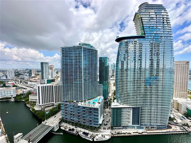 $4,200 | 465 Brickell Avenue, Unit 4006, Miami, FL 33131