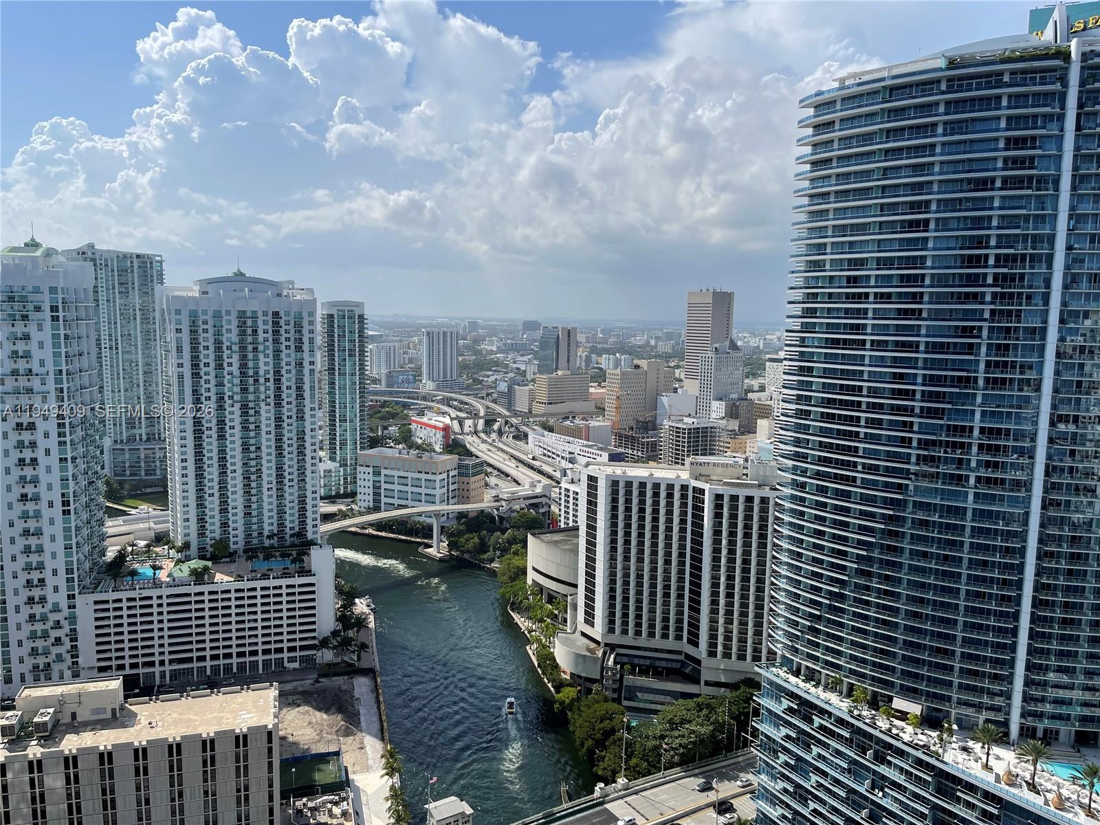 465 Brickell Avenue, Unit 4006 Miami, FL 33131 - Photo 18 of 25 a view of city with balcony