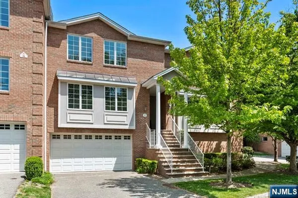 $5,100 | 17 Skymark Court, Upper Saddle River, NJ 07458