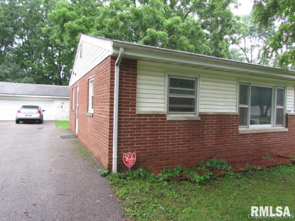 1026 North Edmond Street Springfield, IL 62702 - Photo 2 of 14