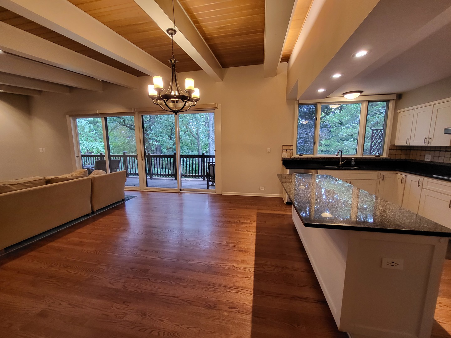 263 Banbury Road Mundelein, IL 60060 - Photo 4 of 31