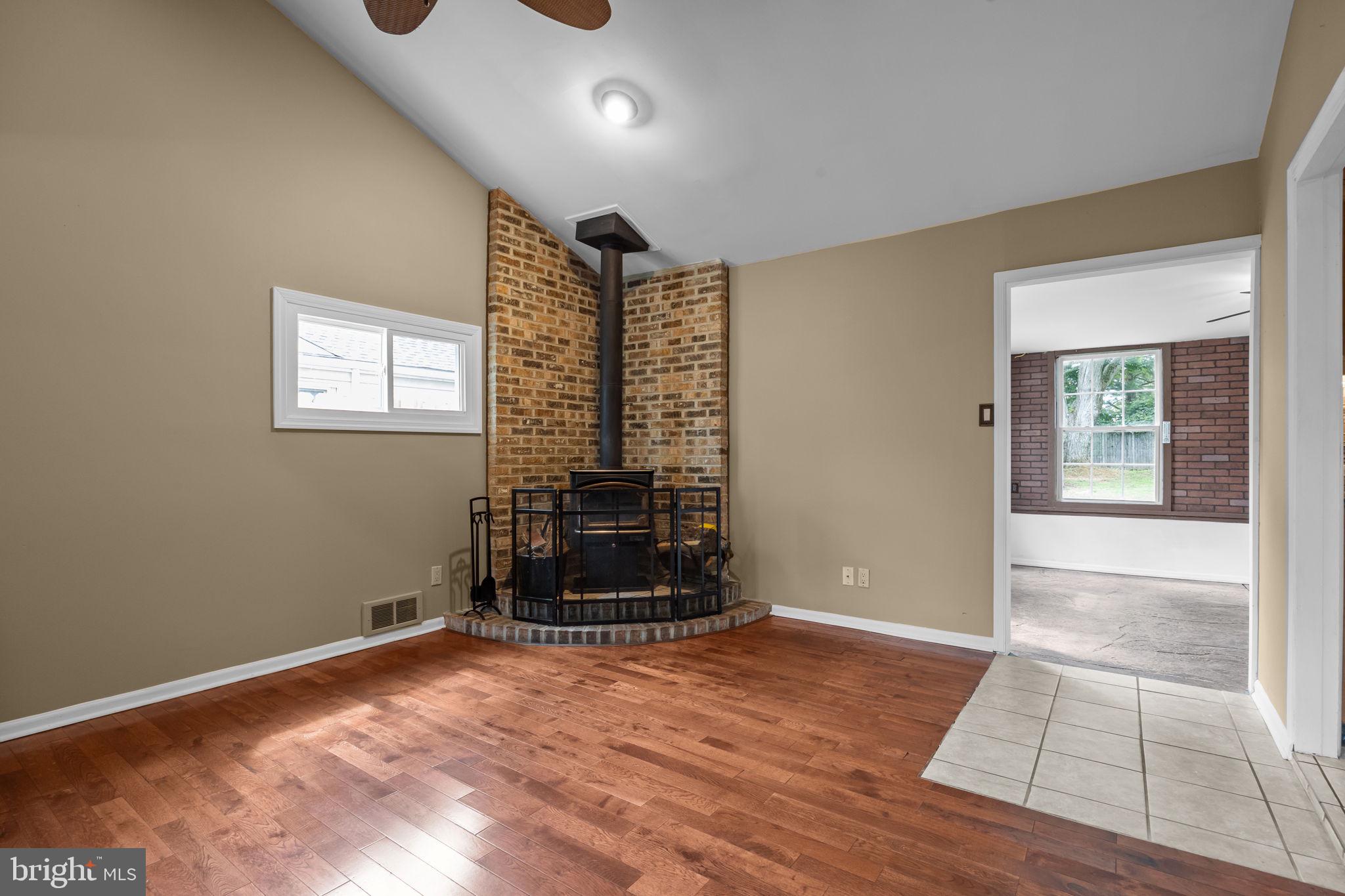 438 Chestnut Road Warminster, PA 18974 - Photo 16 of 35 Gallery Image 16