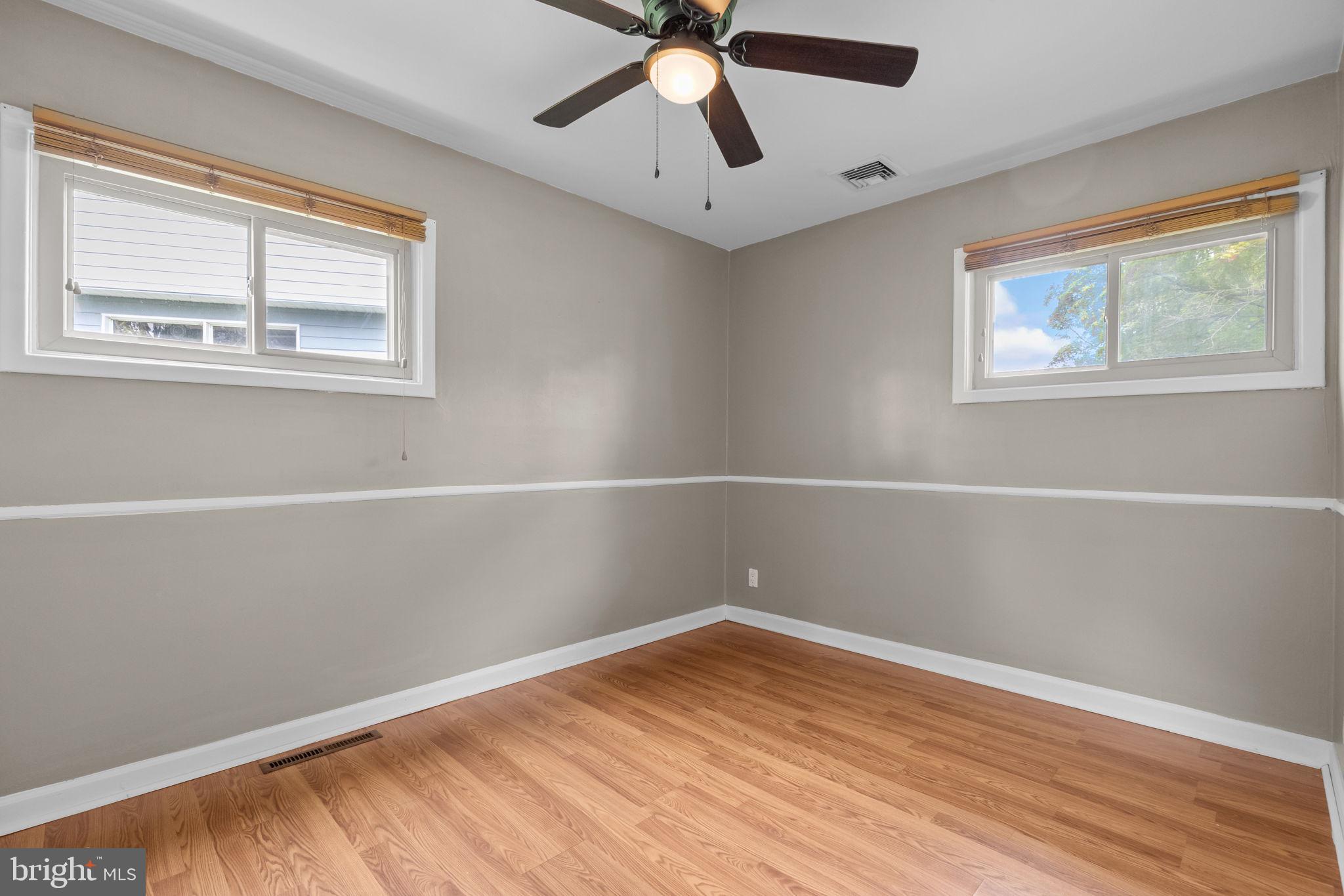 438 Chestnut Road Warminster, PA 18974 - Photo 24 of 35 Gallery Image 24
