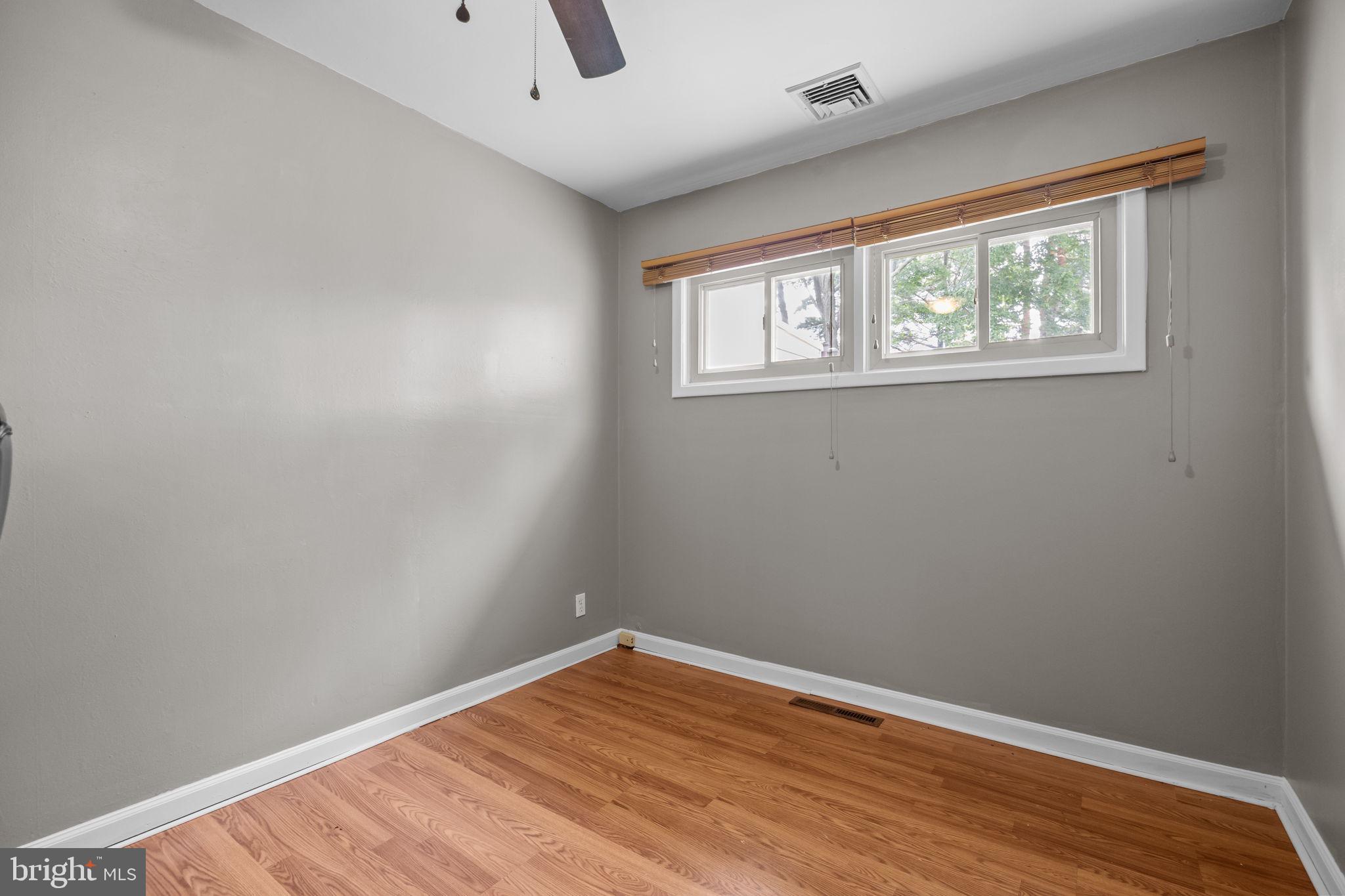 438 Chestnut Road Warminster, PA 18974 - Photo 25 of 35 Gallery Image 25