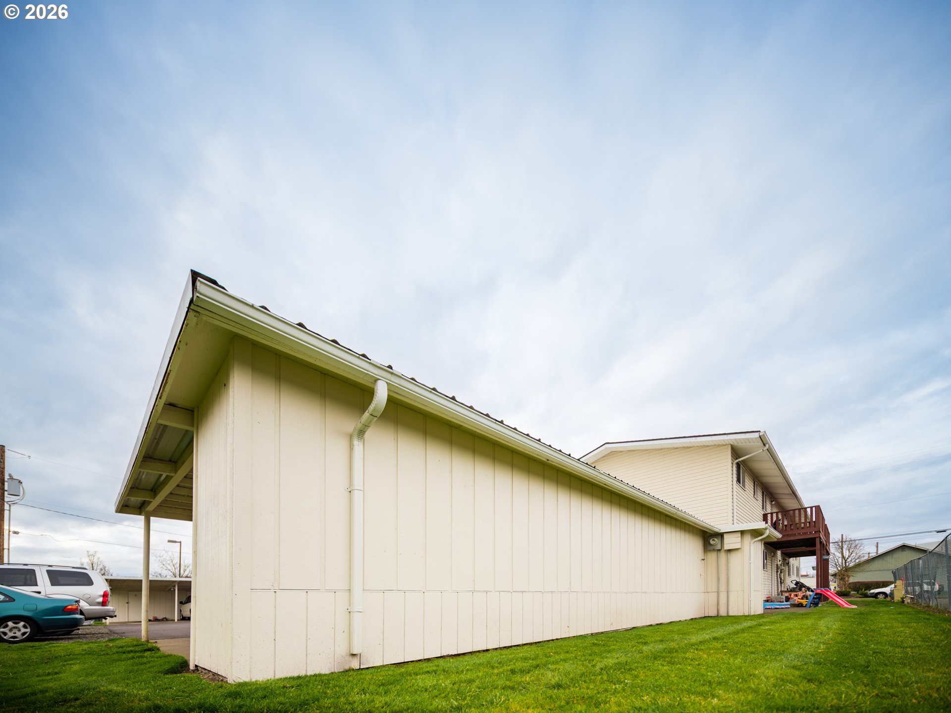 920 18th Avenue Southwest Albany, OR 97321 - Photo 15 of 19 a backyard of a house with lots of green space