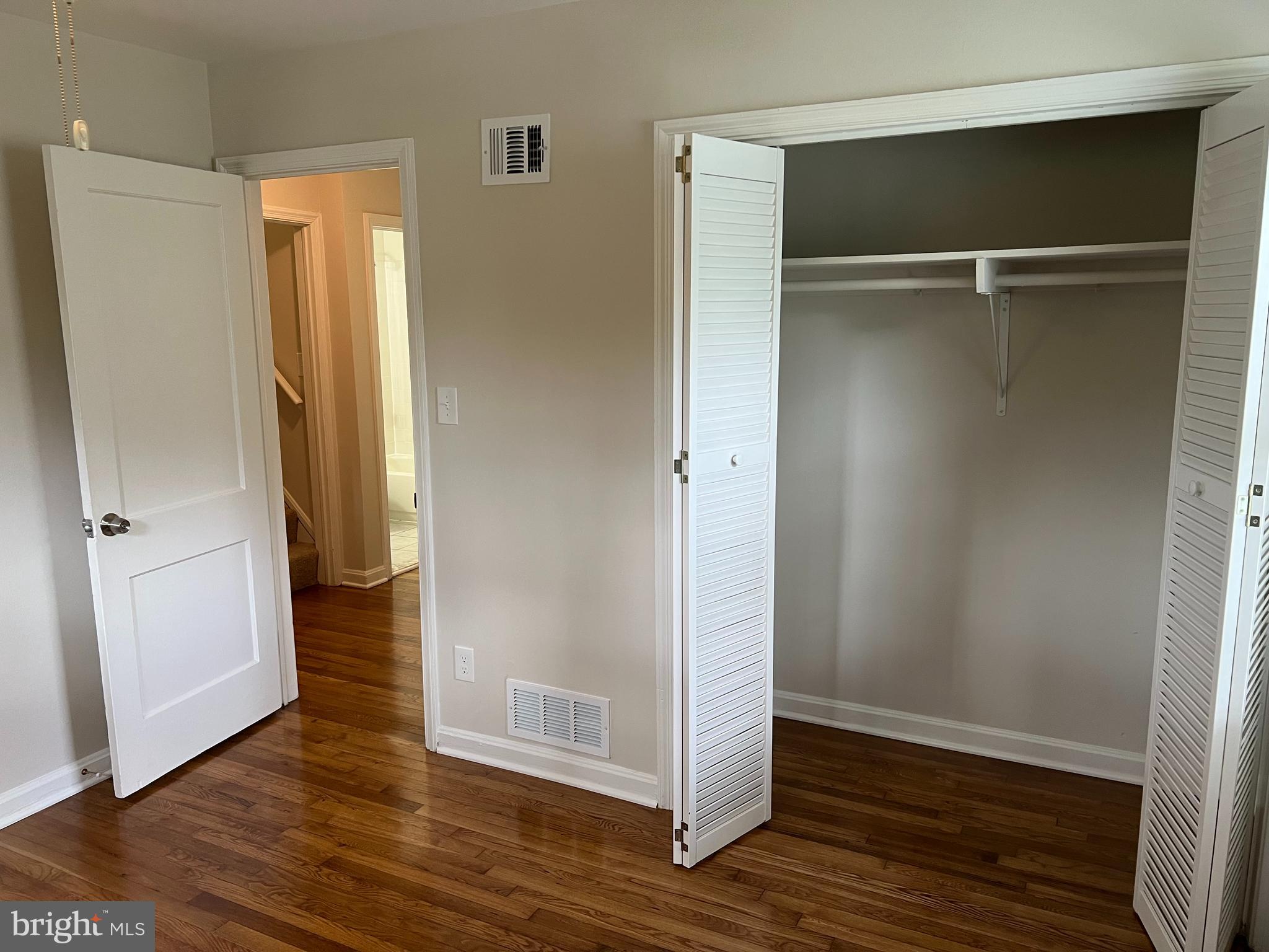 3140 Cofer Road Falls Church, VA 22042 - Photo 22 of 41 Primary Bedrrom