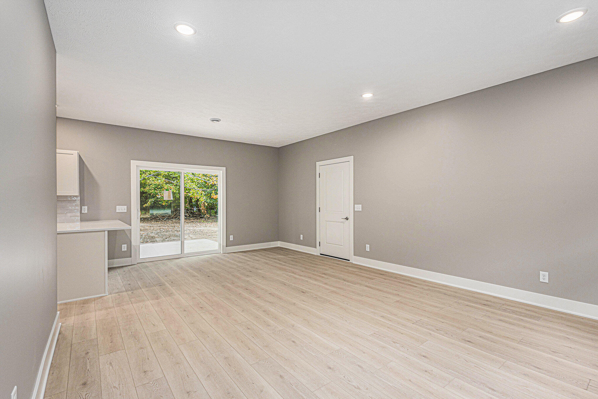 18901 148th Avenue Spring Lake, MI 49456 - Photo 4 of 30 005_qj1a5854_135