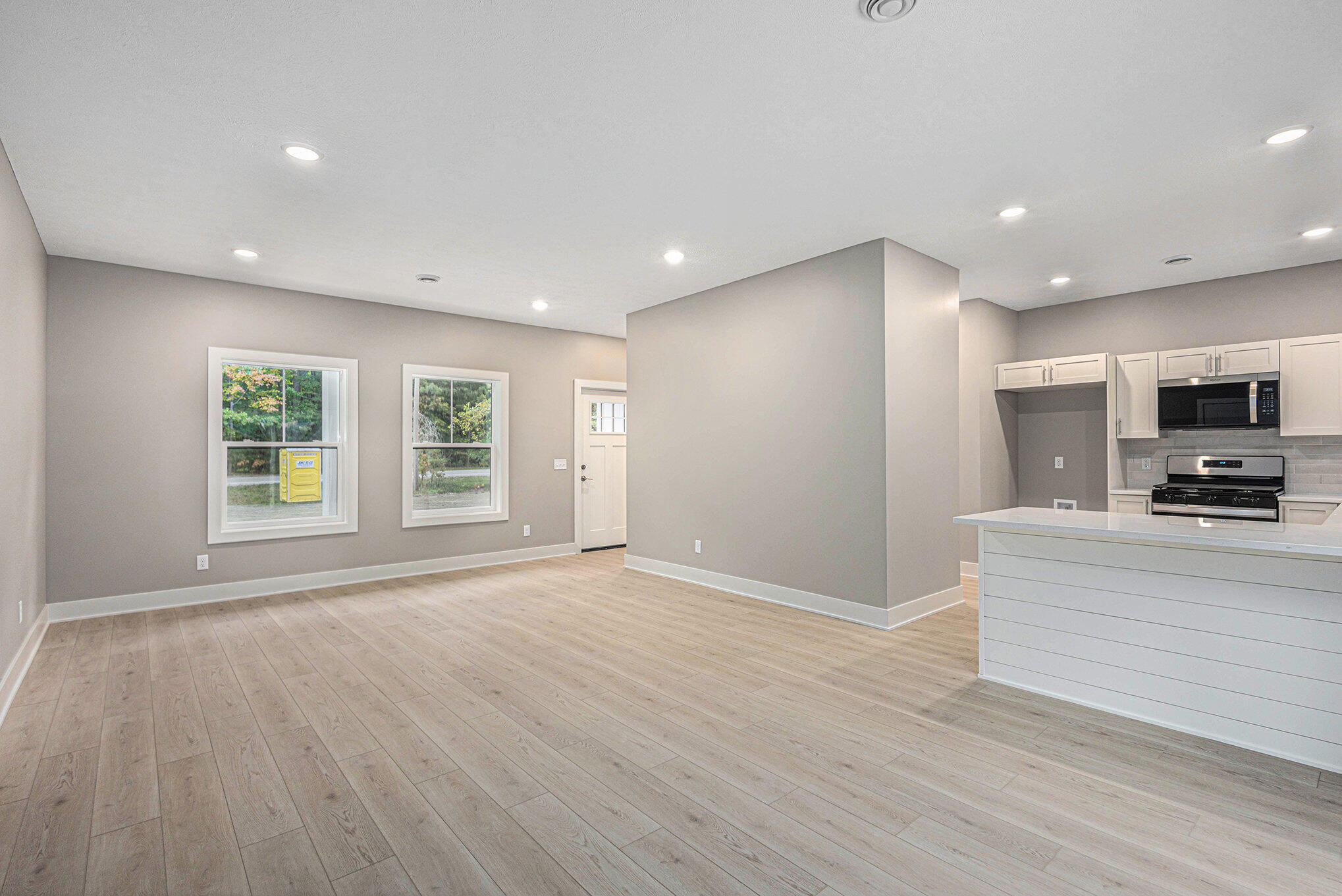 18901 148th Avenue Spring Lake, MI 49456 - Photo 6 of 30 007_qj1a5863_440