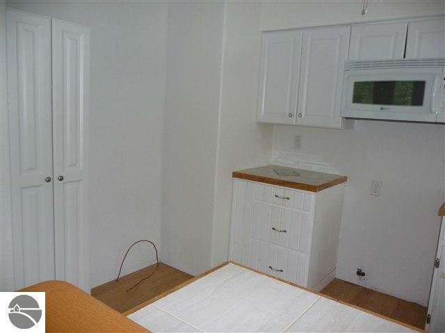 10481 Riverside Drive Honor, MI 49640 - Photo 19 of 23 1720086-18.JPG