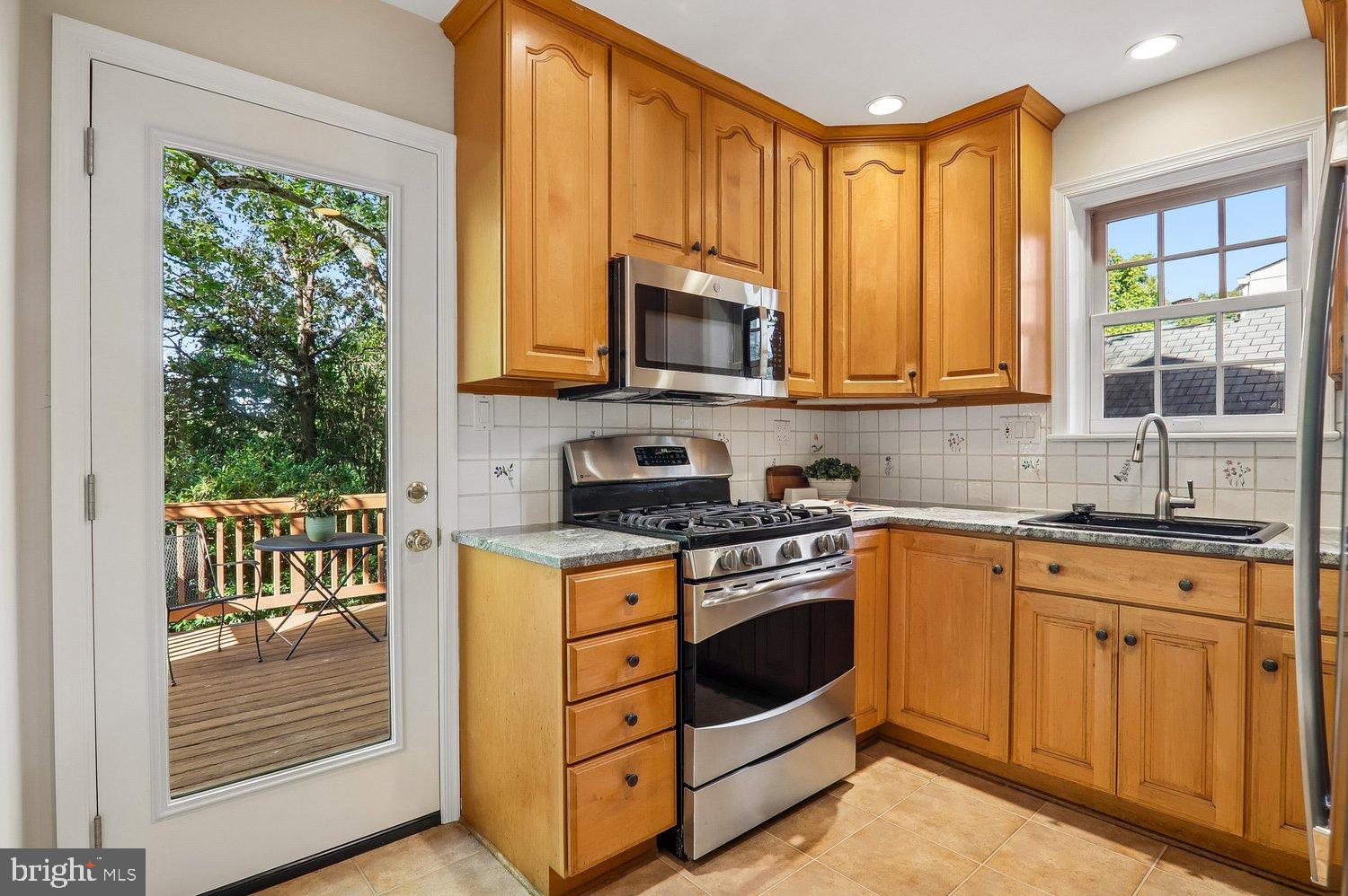 4622 Woodfield Road Bethesda, MD 20814 - Photo 17 of 75 Kitchen
