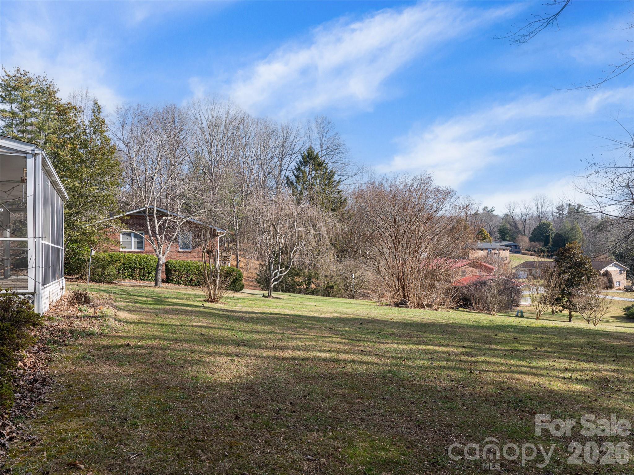 120 Burge Mountain Road Hendersonville, NC 28792 - Photo 33 of 44 a view of a volley ball court