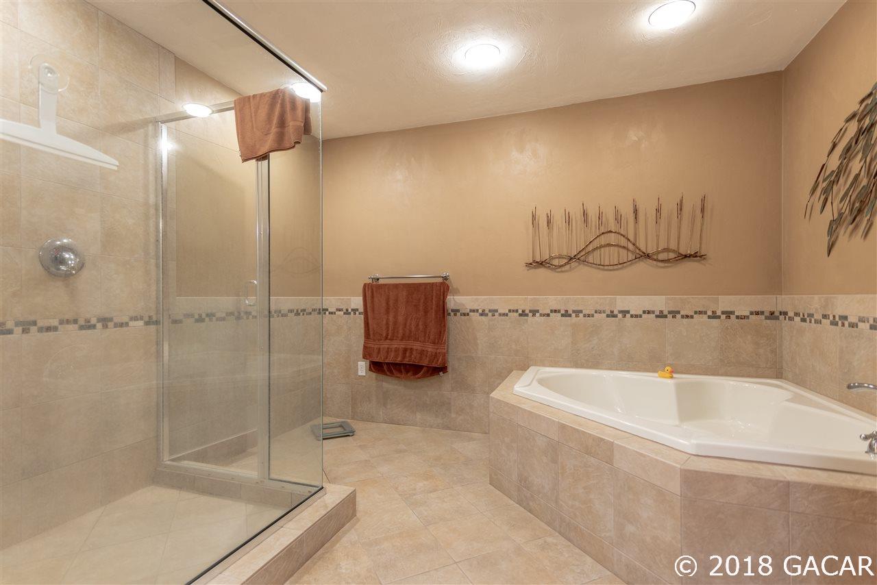2018 Southwest 88 Street Gainesville, FL 32607 - Photo 14 of 20 Gallery Image 14