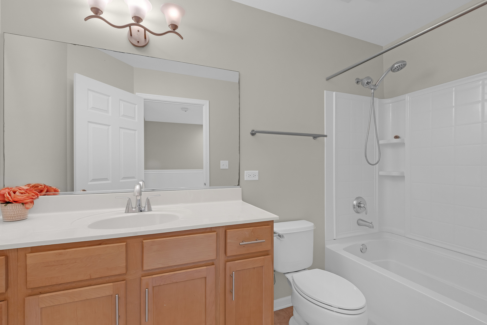 353 North Commerce Street Aurora, IL 60504 - Photo 17 of 33 Gallery Image 17