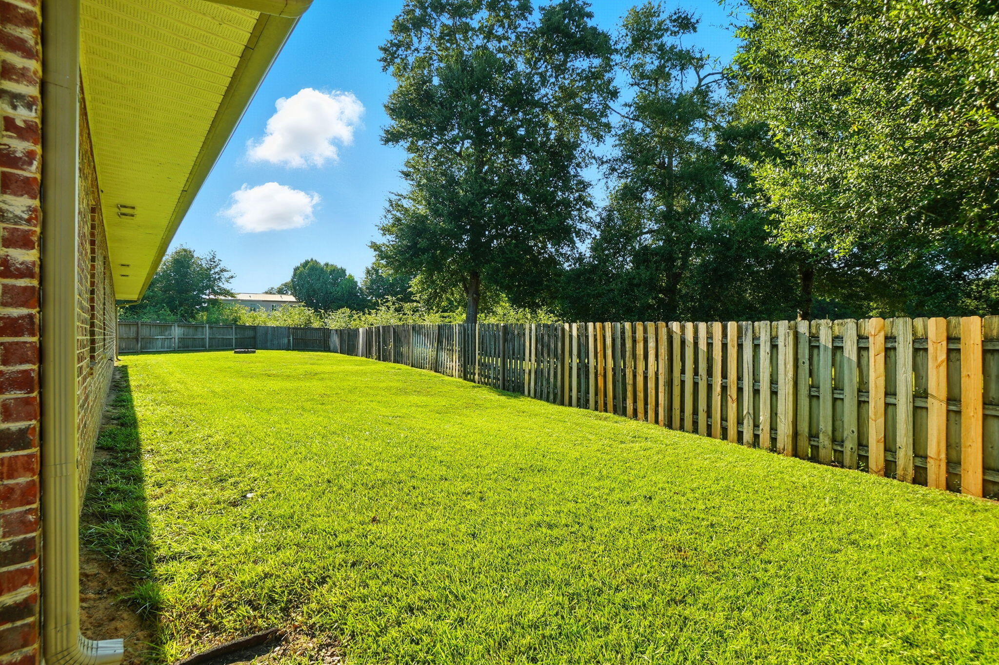 212 Eleases Crossing Crestview, FL 32539 - Photo 40 of 40 a view of a garden