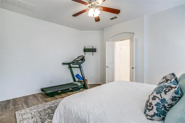 $2,100 | 12852 Old MacGregor Lane, Fort Worth, TX 76244