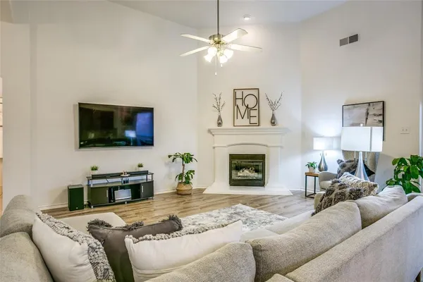 $2,100 | 12852 Old MacGregor Lane, Fort Worth, TX 76244