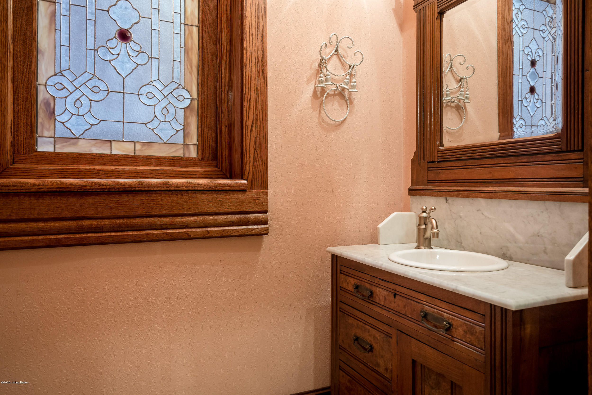 1139 Cherokee Road Louisville, KY 40204 - Photo 25 of 59 60-Powder Room