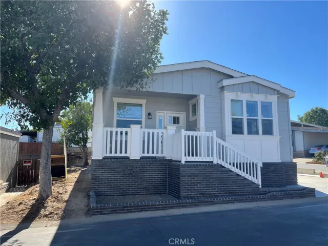 $332,500 | 1550 Rimpau, Unit 42, Corona, CA 92881