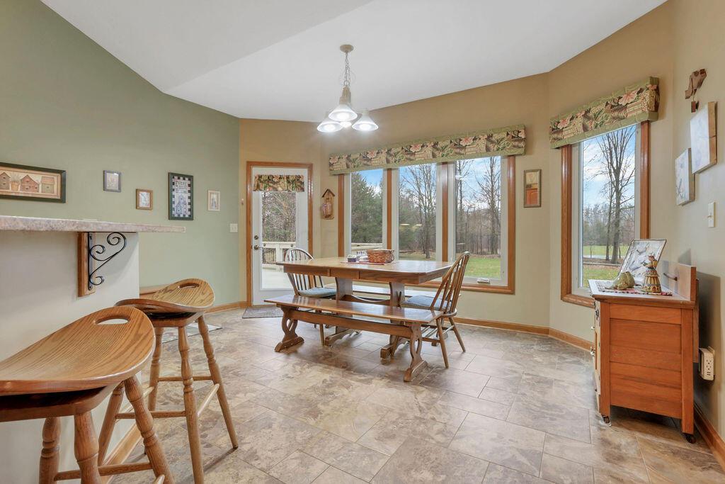 2913 Blacklick Road Northwest Baltimore, OH 43105 - Photo 18 of 75 Eating Space