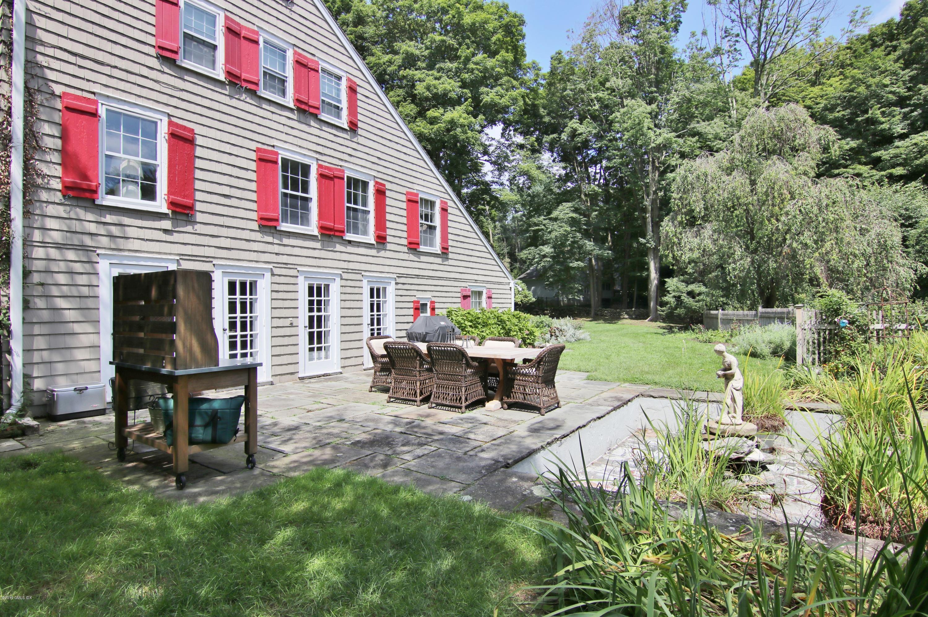 349 Haviland Road Stamford, CT 06903 - Photo 34 of 40 Patio